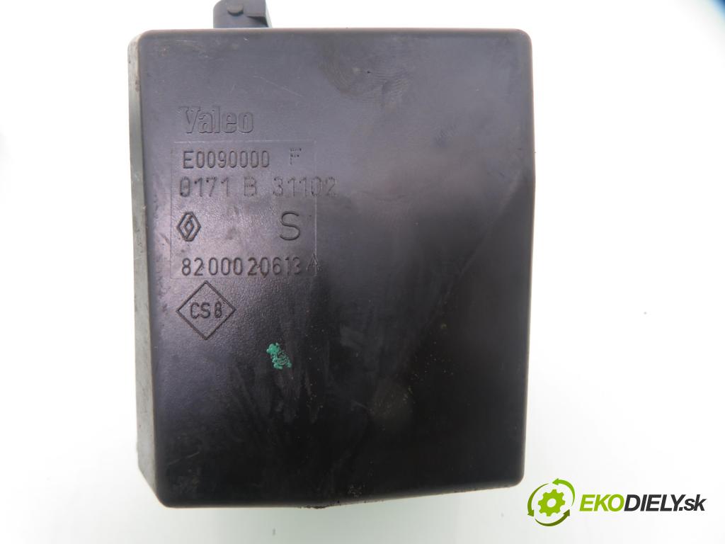 RENAULT LAGUNA II (BG0/1_) LIFTBACK 2001 79,00 1.6 16V (BG0A, BG0L) - K4M 714 1598,00 spinačka / imobilizéra IMMO / Riadiaca jednotka 8200164728 ; 8200153837 ; 8200190284