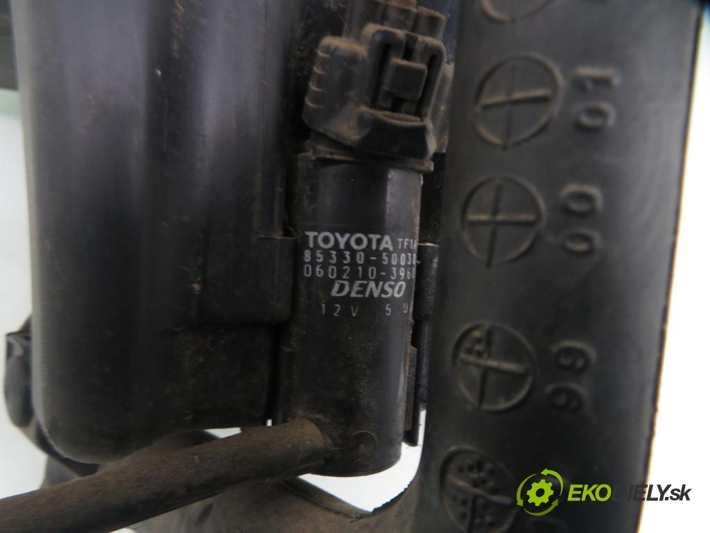 LEXUS IS I (JCE1_, GXE1_) SEDAN 2005 114,00 200 (GXE10) - 1G-FE 1988,00 Nádržka ostrekovačov 060351981 ; 0602103960 (Kľučka dverí ostatné)