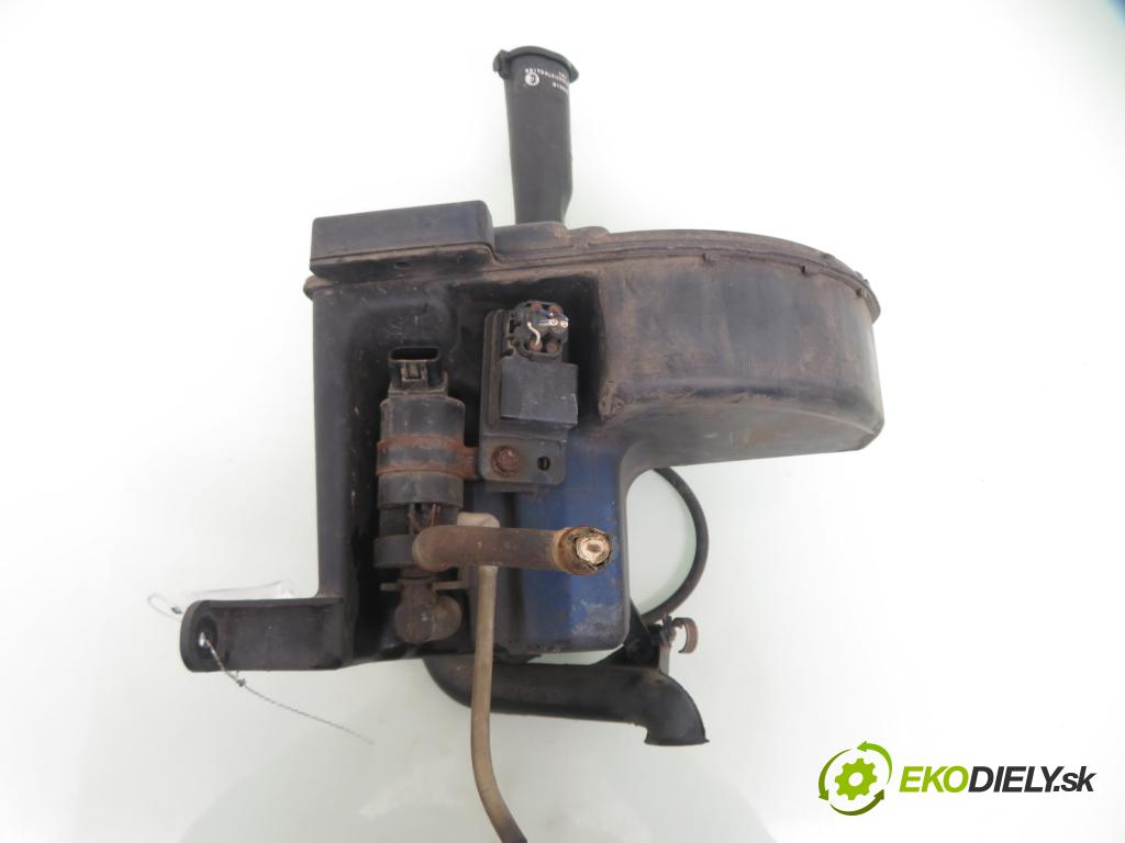 LEXUS IS I (JCE1_, GXE1_) SEDAN 2005 114,00 200 (GXE10) - 1G-FE 1988,00 Nádržka ostrekovačov 060351981 ; 0602103960 (Kľučka dverí ostatné)