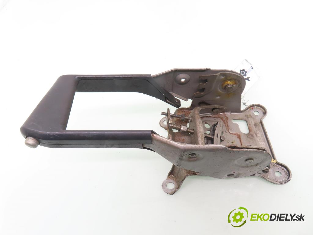 RENAULT MEGANE II (BM0/1_, CM0/1_) HB 2002 60,00 1.5 dCi 82 - K9K 722 1461,00 PÁKA: brzdy MANUÁLNY: 8200273003A