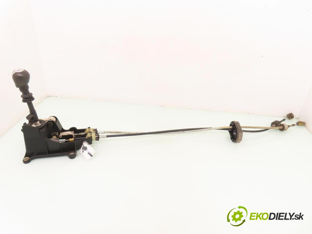 OPEL VECTRA C (Z02) LIFTBACK 2002 74,00 2.0 DTI 16V 101 - Y 20 DTH 1995,00 ZVEDÁK: 24456029