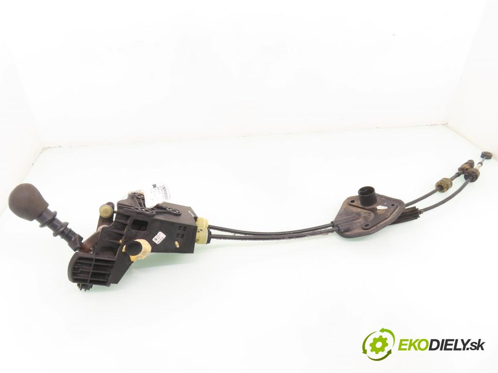 RENAULT SCENIC II (JM0/1_) MINIVAN 2006 96,00 1.9 dCi (JM15) - F9Q 804 1870,00 ZVEDÁK: 8200520095