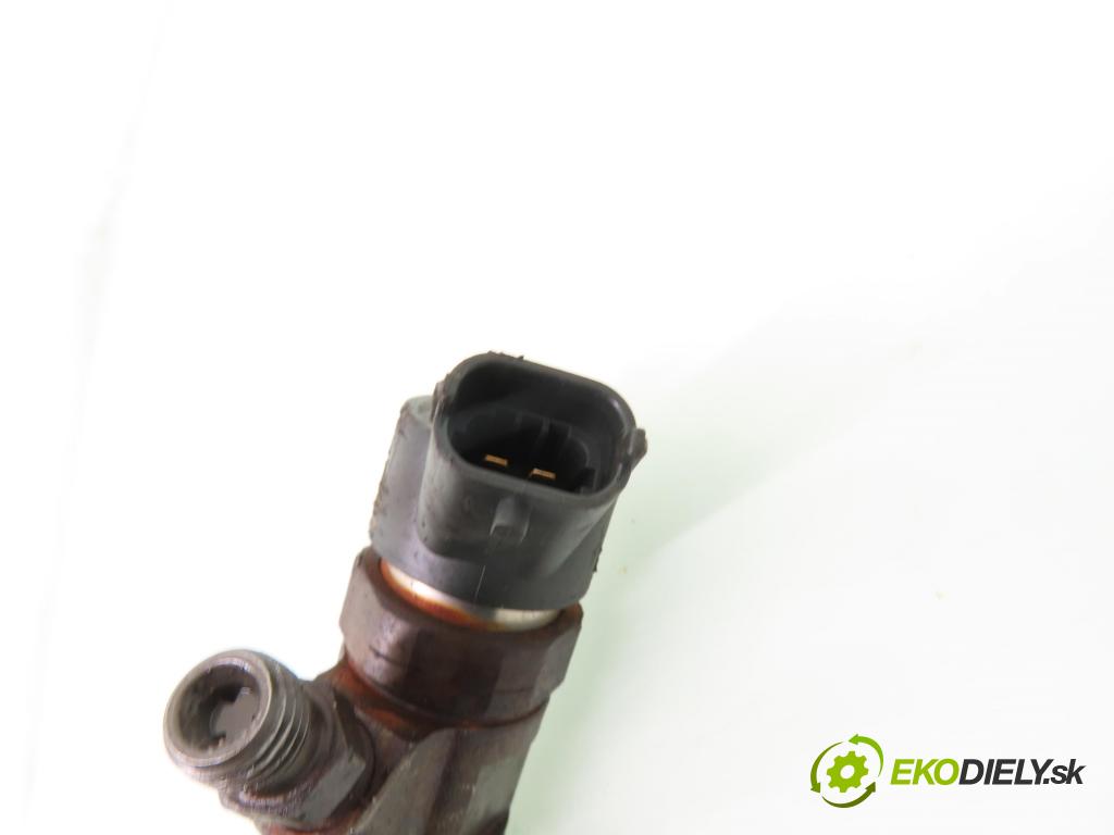 PEUGEOT PARTNER Skrzynia (5_, G_) FURGON 2007 55,00 1.6 HDi 75 - 9HW (DV6BTED4) 1560,00 vstrekovač 0445110239 (Vstrekovač paliva)