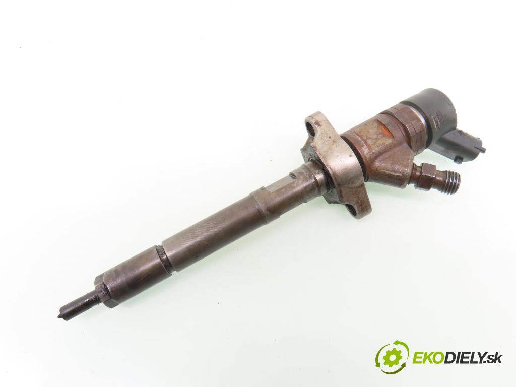 PEUGEOT PARTNER Skrzynia (5_, G_) FURGON 2007 55,00 1.6 HDi 75 - 9HW (DV6BTED4) 1560,00 vstrekovač 0445110239 (Vstrekovač paliva)