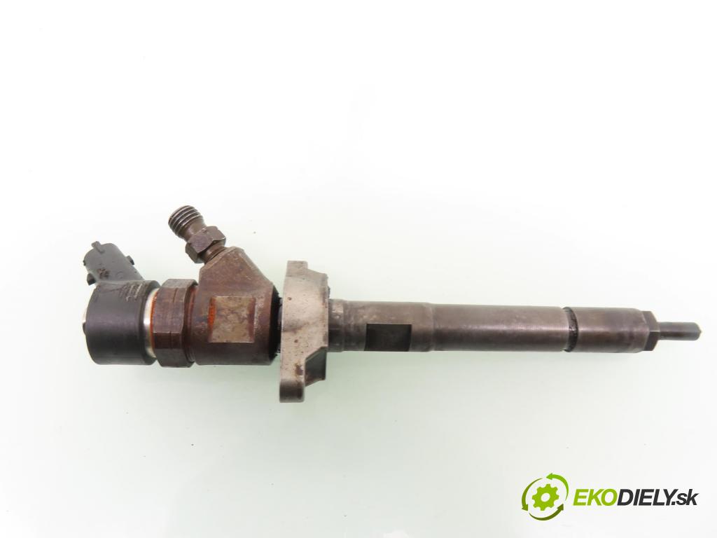 PEUGEOT PARTNER Skrzynia (5_, G_) FURGON 2007 55,00 1.6 HDi 75 - 9HW (DV6BTED4) 1560,00 vstrekovač 0445110239 (Vstrekovač paliva)