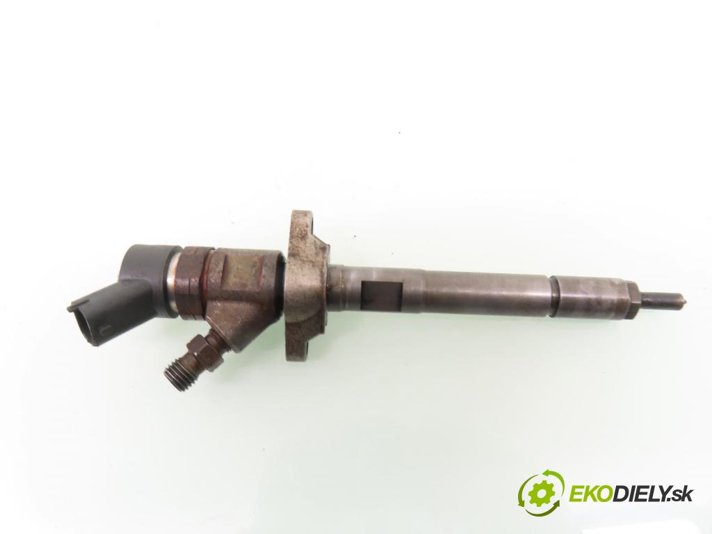 PEUGEOT PARTNER Skrzynia (5_, G_) FURGON 2007 55,00 1.6 HDi 75 - 9HW (DV6BTED4) 1560,00 vstrekovač 0445110239 (Vstrekovač paliva)