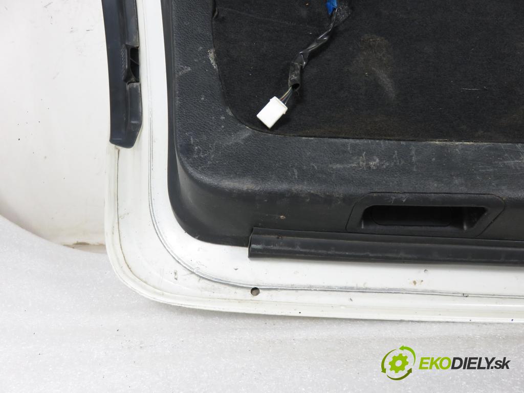 SUBARU OUTBACK (BL, BP) KOMBI 2008 110,00 2.0 D AWD - EE20Z 1998,00 kapota kufor Combi