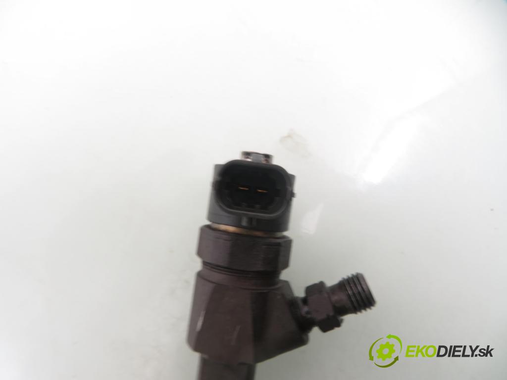 ALFA ROMEO 159 Sportwagon (939_) SEDAN 2006 110,00 1.9 JTDM 16V - 939 A2.000 1910,00 vstřikovač 0445110243 (Vstřikovač paliva)