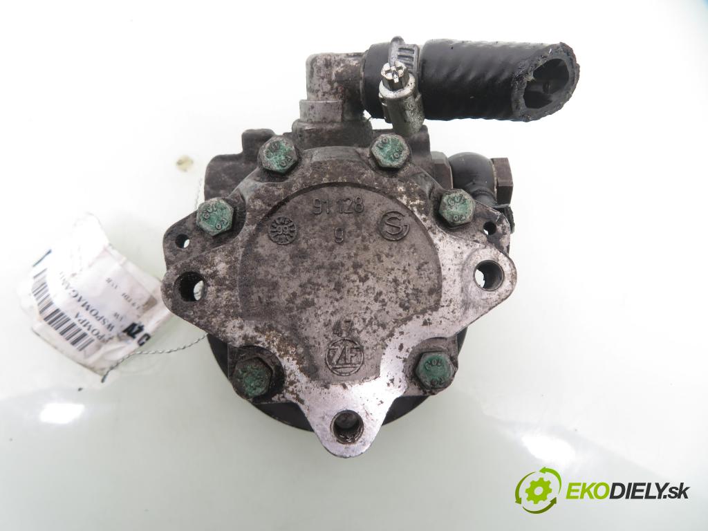 VW PASSAT B5.5 Variant (3B6) KOMBI 2000 74,00 1.9 TDI PD 101 - AVB 1896,00 Pumpa servočerpadlo 038145255D (Servočerpadlo)