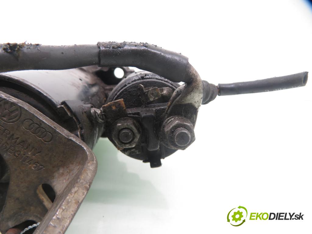 VW PASSAT B5 (3B2) SEDAN 1996 74,00 1.6 - ADP 1595,00 startér 038914023B (Startér)