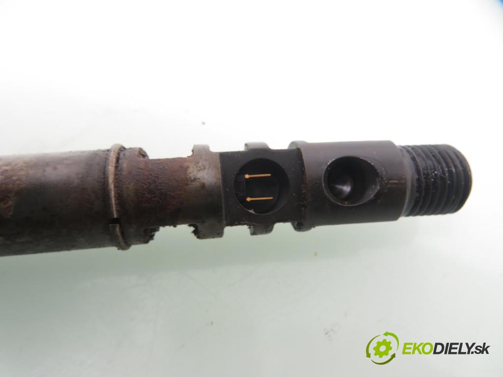 CITROEN C3 I (FC_) HB 2004 66,00 1.4 16V HDi - 8HY (DV4TED4) 1398,00 vstřikovač 9650059780 ; EJBR01001A (Vstřikovač paliva)