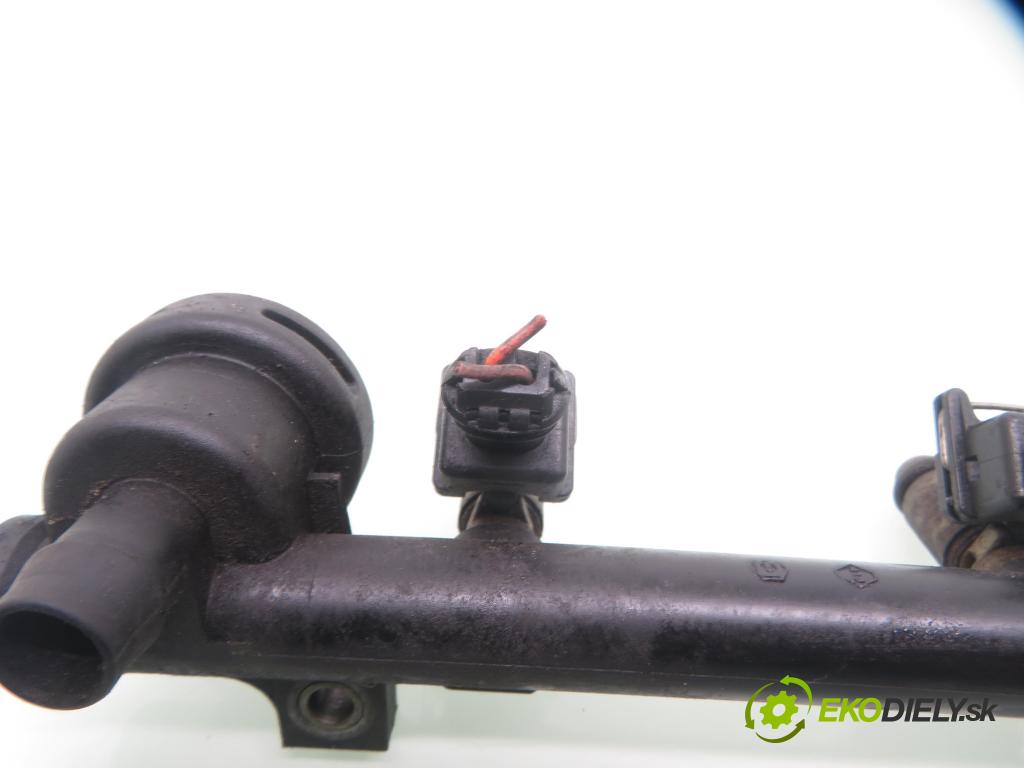 RENAULT LAGUNA I (B56_, 556_) LIFTBACK 1999 79,00 1.6 16V (B568, B561) - K4M 720 1598,00 Lišta vstrekovacia 7700112519 ; 048H104274 (Vstrekovacia lišta)