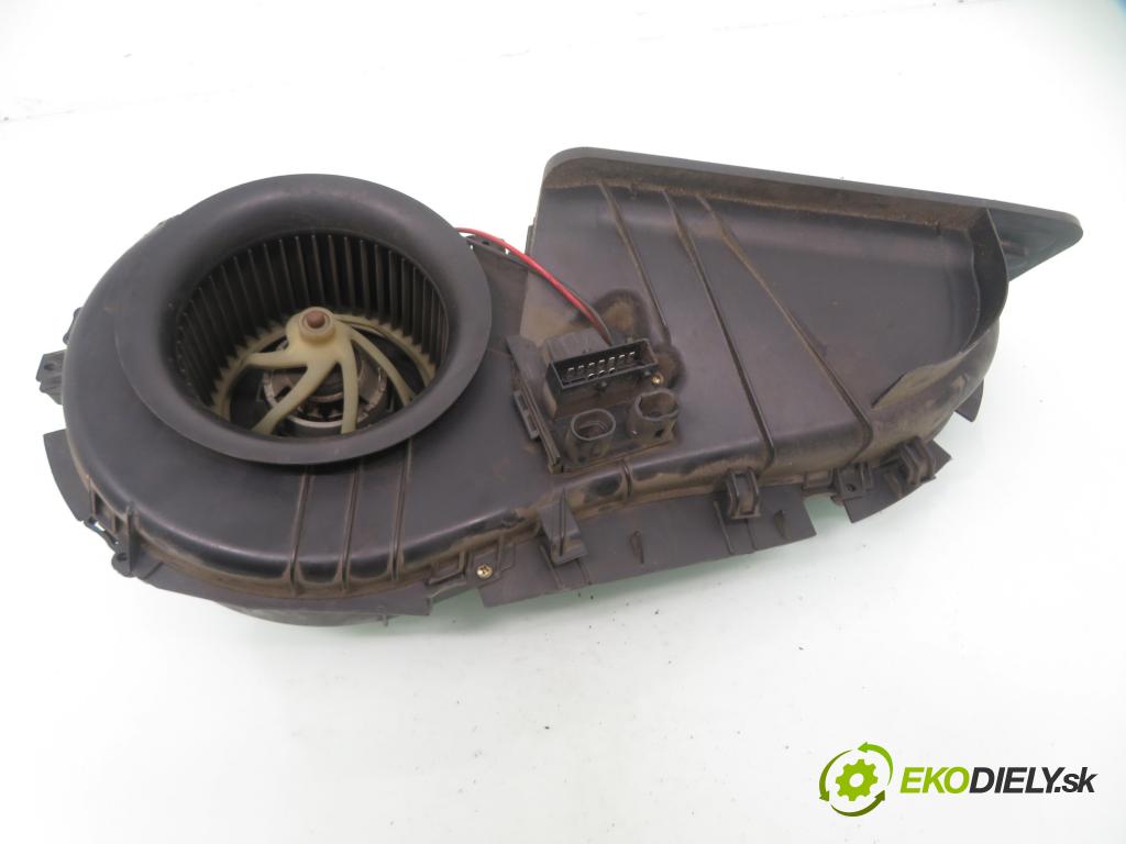 RENAULT THALIA I (LB0/1/2_) SEDAN 2003 0,00 1.4 16V - K4J 712 1390,00 Ventilátor vetráku