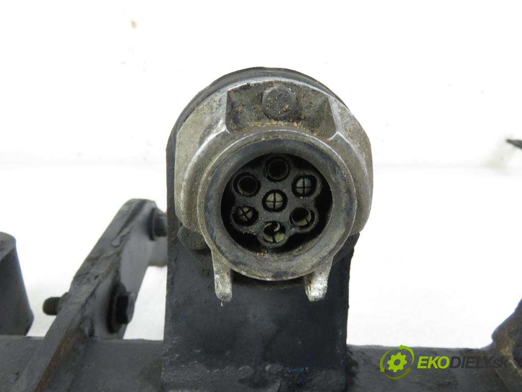 CITROEN C8 (EA_, EB_) MINIVAN 2003 116,00 2.2 - 3FZ (EW12J4) 2230,00 Hák 