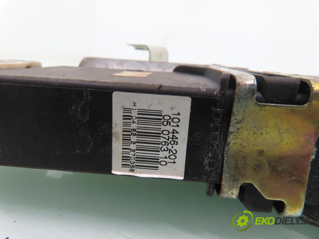 SKODA OCTAVIA I (1U2) SEDAN 1998 92,00 1.8 - AGN 1781,00 Mechanizmus okien 0130821731 ; 101446201