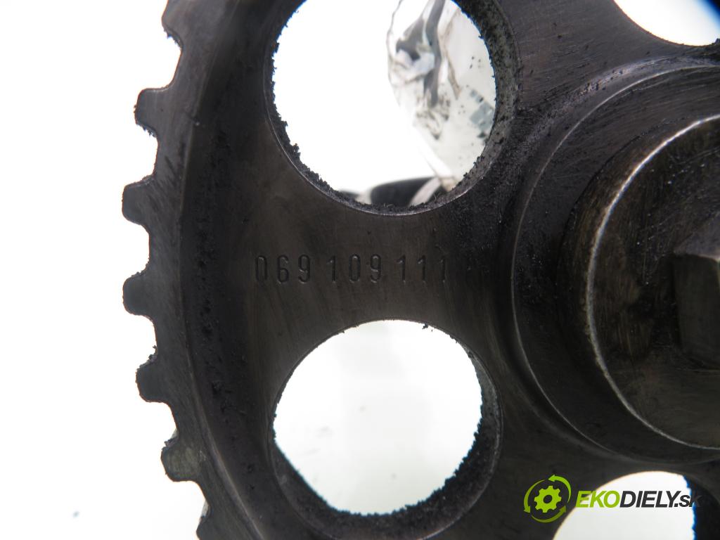 VW PASSAT B3/B4 Variant (3A5, 35I) KOMBI 1997 66,00 1.9 TDI - 1Z 1896,00 vačka Vačkový hriadeľ: 069109111
