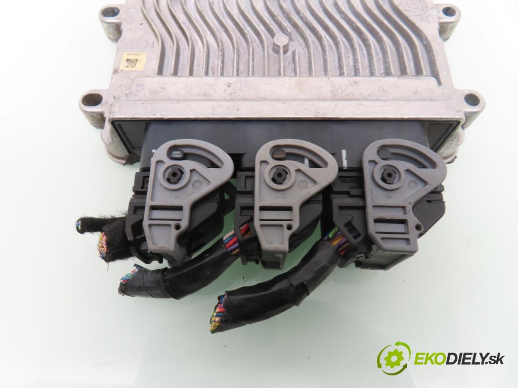 CITROEN C3 I (FC_) HB 2006 54,00 1.4 i - KFV (TU3JP) 1360,00 Riadiaca jednotka Motor SW9663306680 ; 215859329A