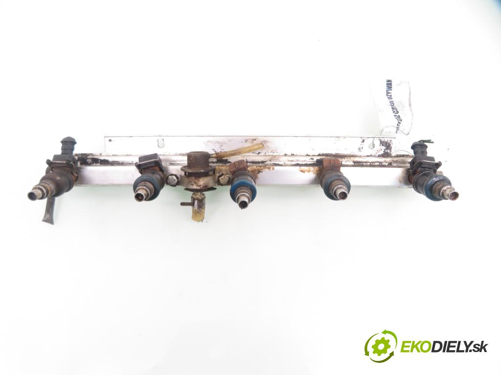 VOLVO 850 Kombi (LW) KOMBI 1995 93,00 2 - B 5202 S 1984,00 Lišta vstrekovacia 0280150779 (Vstrekovacia lišta)