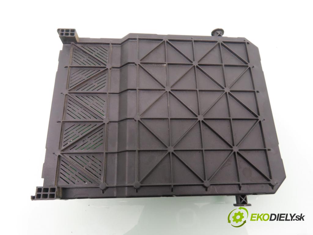 PEUGEOT 206 liftback (2A/C) HB 2004 50,00 1.4 HDi 8V 70 - 8HX 1398,00 MODUL BSI S118085220C ; 9652474780