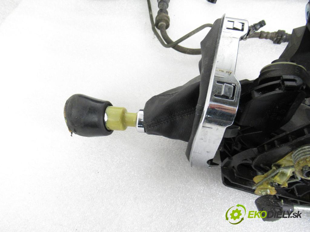 FORD S-MAX (WA6) MINIVAN 2007 103,00 2.0 TDCi - QXWB 1997,00 přeložení 7G9R7002UD ; 6M2R7F096EB