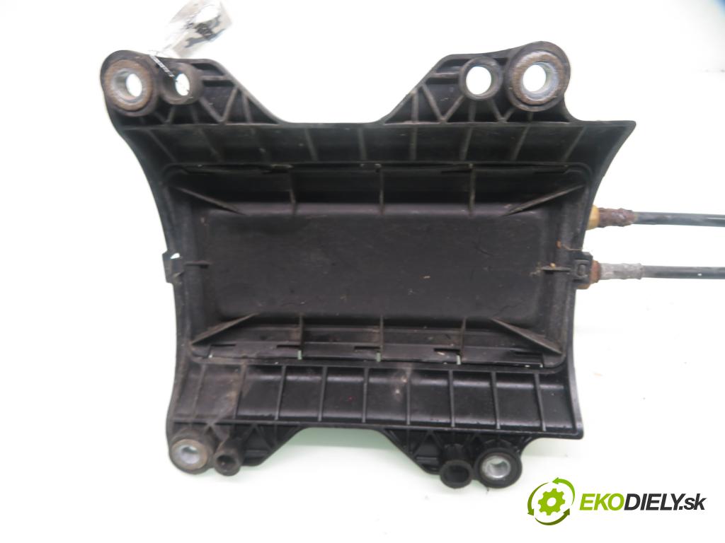FIAT GRANDE PUNTO (199_) HB 2008 48,00 1.2 - 199 A4.000 1242,00 ZVEDÁK: 553485390