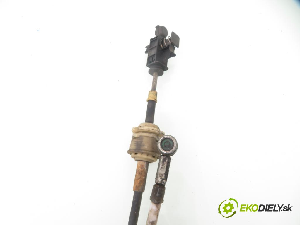 FIAT GRANDE PUNTO (199_) HB 2008 48,00 1.2 - 199 A4.000 1242,00 ZVEDÁK: 553485390