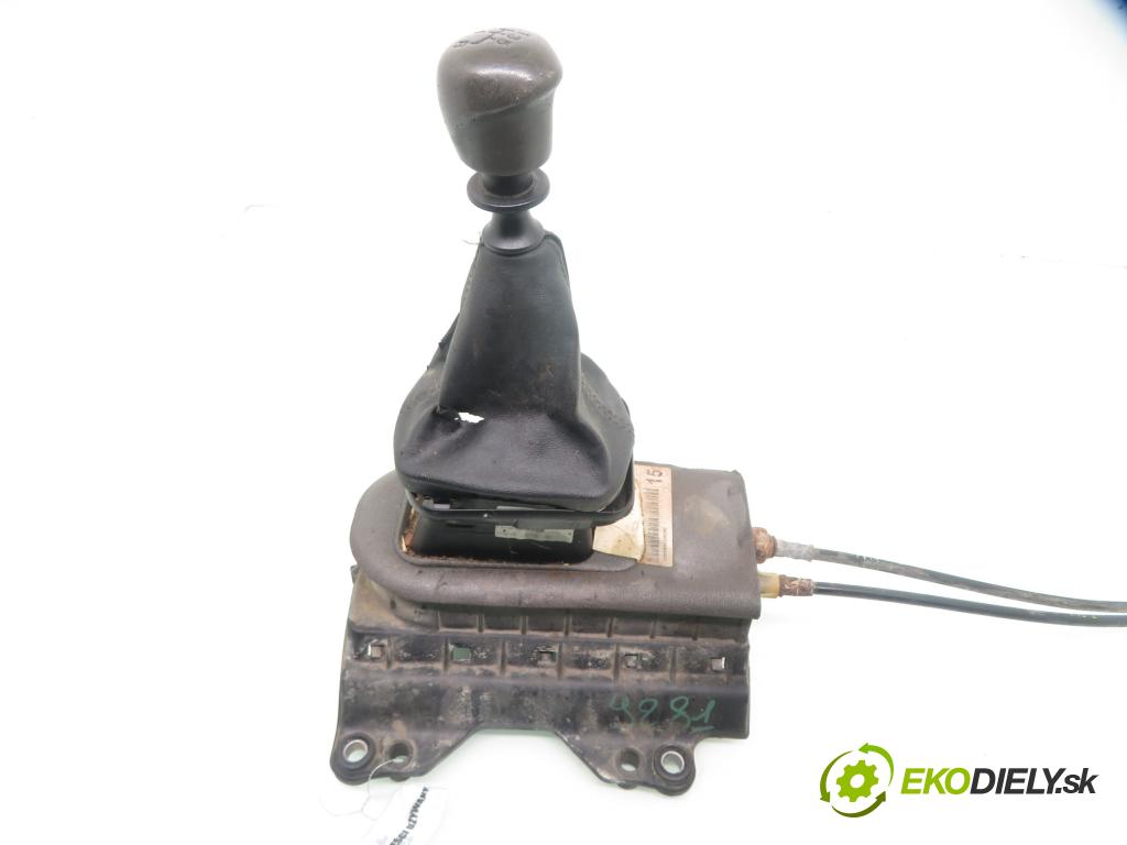 FIAT GRANDE PUNTO (199_) HB 2008 48,00 1.2 - 199 A4.000 1242,00 ZVEDÁK: 553485390