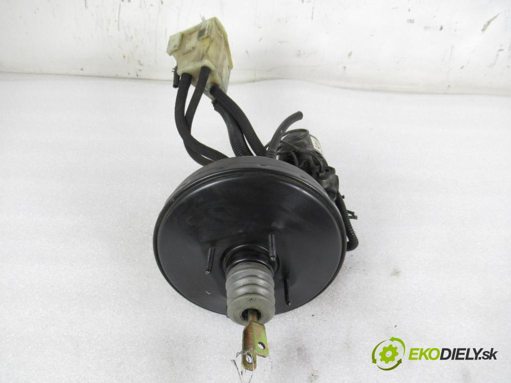 SAAB 900 II LIFTBACK 1995 136,00 2.0 -16 Turbo 185 - B204L 1985,00 posilovač 4543740 ; 10044707303 ; 10050187913 (Servočerpadlo)