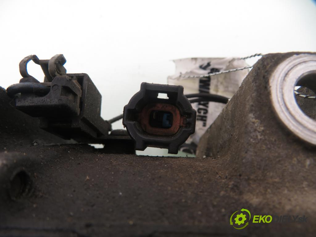 NISSAN PRIMERA (P11) LIFTBACK 2000 73,00 1.6 16V - GA16DE 1597,00 KOMPRESOR: klimatizace 8480345010 (Kompresor klimatizace)