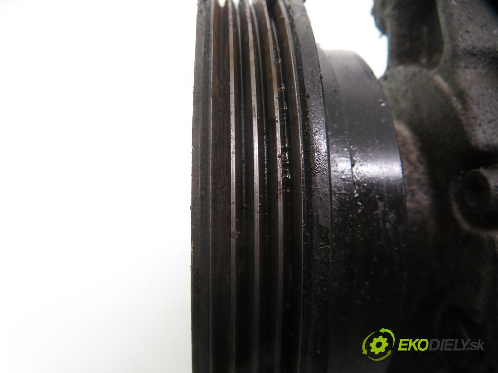 NISSAN PRIMERA (P11) LIFTBACK 2000 73,00 1.6 16V - GA16DE 1597,00 KOMPRESOR: klimatizace 8480345010 (Kompresor klimatizace)