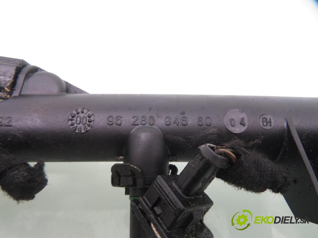 PEUGEOT 307 CC (3B) CABRIO 2004 100,00 2.0 16V 136 - RFN 1997,00 Lišta vstrekovacia 9628084680 ; 01F005A (Vstrekovacia lišta)