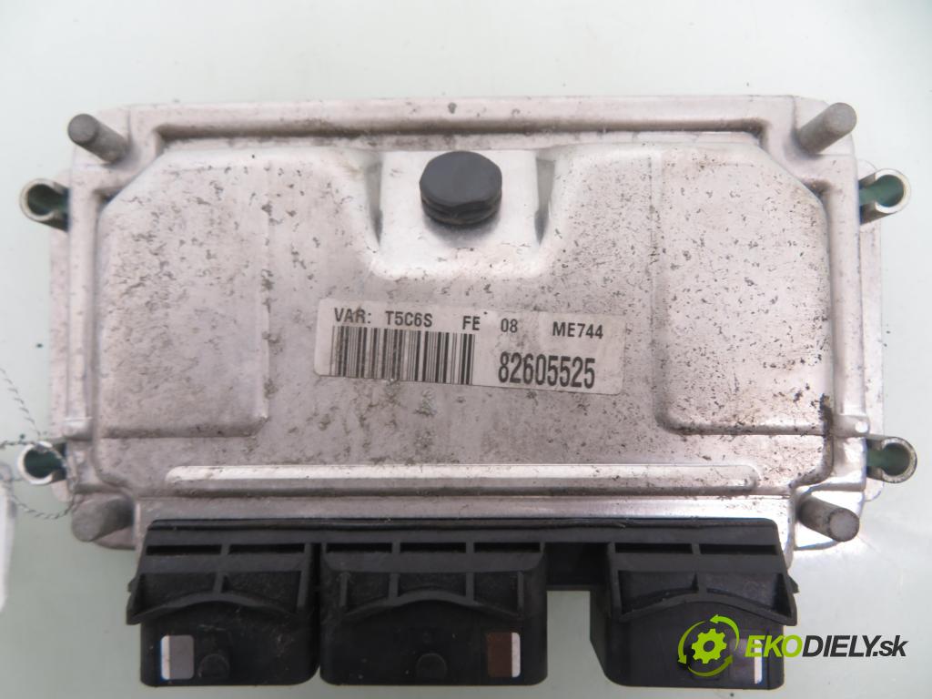 PEUGEOT 307 SW (3H) KOMBI 2007 80,00 1.6 HDI 110 - 9HY (DV6TED4) 1560,00 řídící jednotka motora 0261207474 ; 9647481280 ; 9647481280