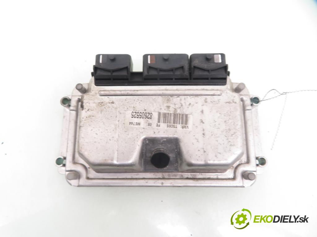 PEUGEOT 307 SW (3H) KOMBI 2007 80,00 1.6 HDI 110 - 9HY (DV6TED4) 1560,00 řídící jednotka motora 0261207474 ; 9647481280 ; 9647481280