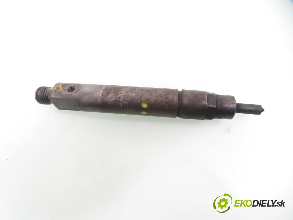 FIAT DUCATO (230_) FURGON 1998 90,00 2.8 TDi 122 - 8140.43 2800,00 vstrekovač 0432193666 (Vstrekovač paliva)