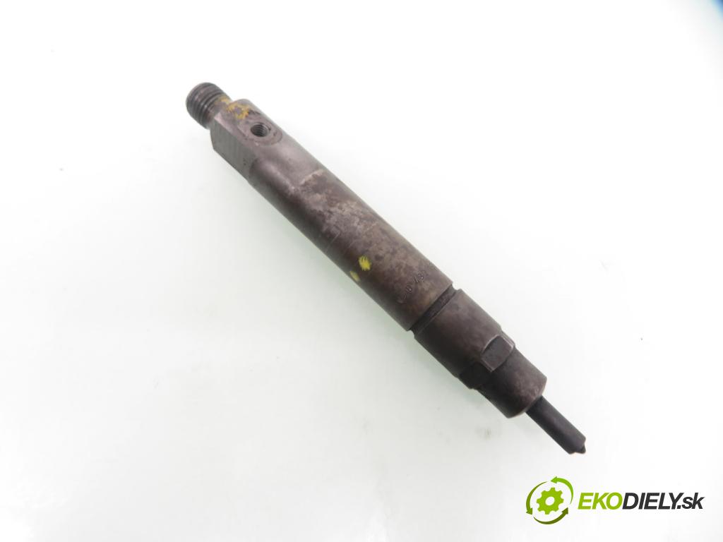 FIAT DUCATO (230_) FURGON 1998 90,00 2.8 TDi 122 - 8140.43 2800,00 vstrekovač 0432193666 (Vstrekovač paliva)