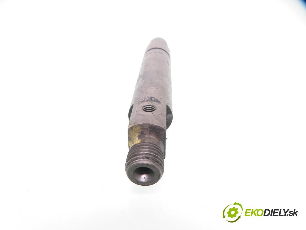 FIAT DUCATO (230_) FURGON 1998 90,00 2.8 TDi 122 - 8140.43 2800,00 vstrekovač 0432193666 (Vstrekovač paliva)