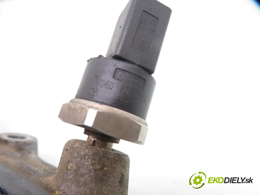 VW GOLF IV (1J1) HB 2003 81,00 1.6 FSI - BAD 1598,00 lišta vstřikovací 036133204H ; 060906051A (Vstřikovací lišta)