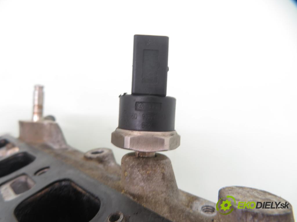 VW GOLF IV (1J1) HB 2003 81,00 1.6 FSI - BAD 1598,00 lišta vstřikovací 036133204H ; 060906051A (Vstřikovací lišta)