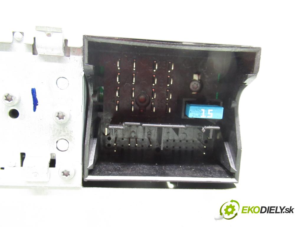 OPEL VECTRA C GTS (Z02) LIFTBACK 2003 90,00 1.8 16V 122 - Z 18 XE 1796,00 RADIO CD 453116246 ; 13265760 ; CD 30