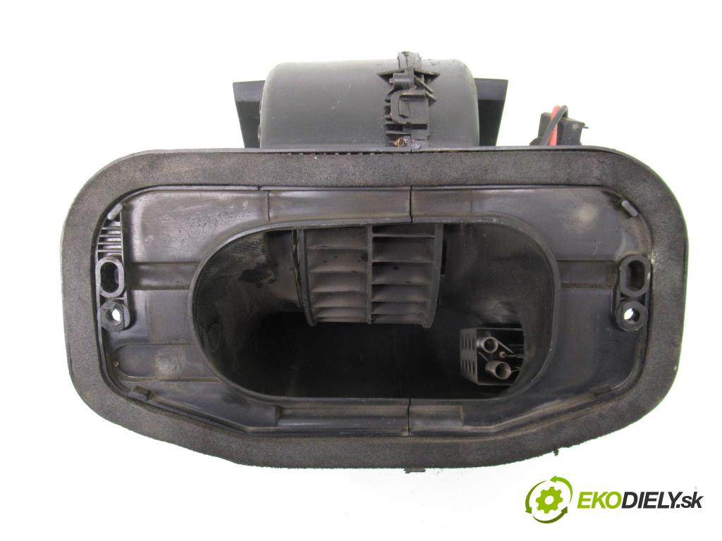 RENAULT KANGOO (KC0/1_) FURGON 2003 45,00 1.5 dCi 60 - K9K 702 1461,00 Ventilátor vetráku 9174550017 ; 8200039211