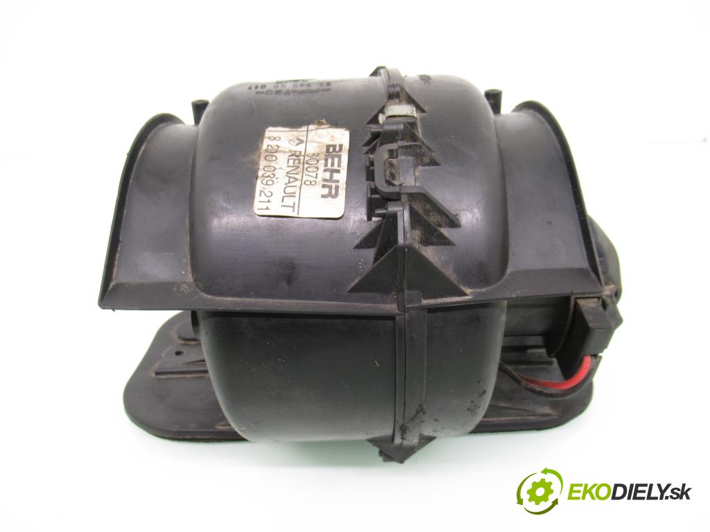 RENAULT KANGOO (KC0/1_) FURGON 2003 45,00 1.5 dCi 60 - K9K 702 1461,00 Ventilátor vetráku 9174550017 ; 8200039211