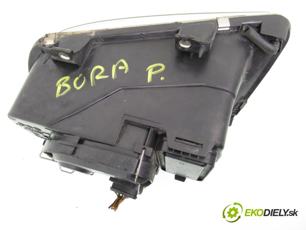 VW BORA (1J2) SEDAN 2001 81,00 1.9 TDI - AHF 1896,00 Svetlo PP 205653B