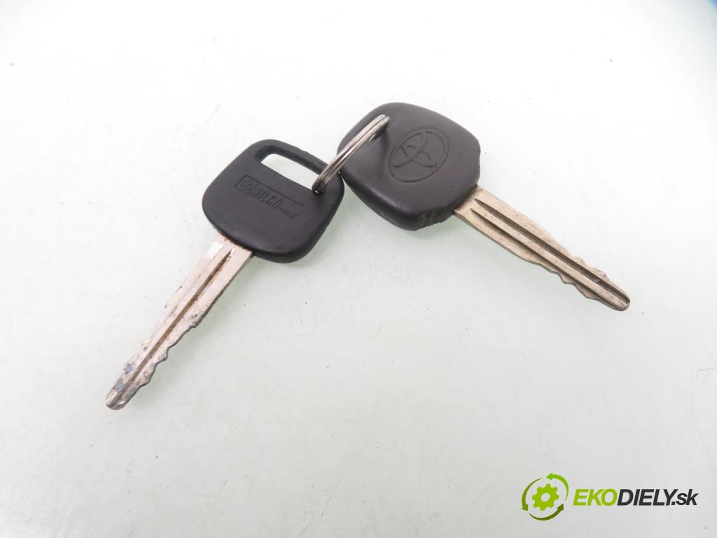 TOYOTA YARIS VERSO (_P2_) MINIVAN 2003 62,00 1.3 84 - 2NZ-FE 1299,00 spinačka 8978352020 ; 627727000 (Spínacia skrinka)