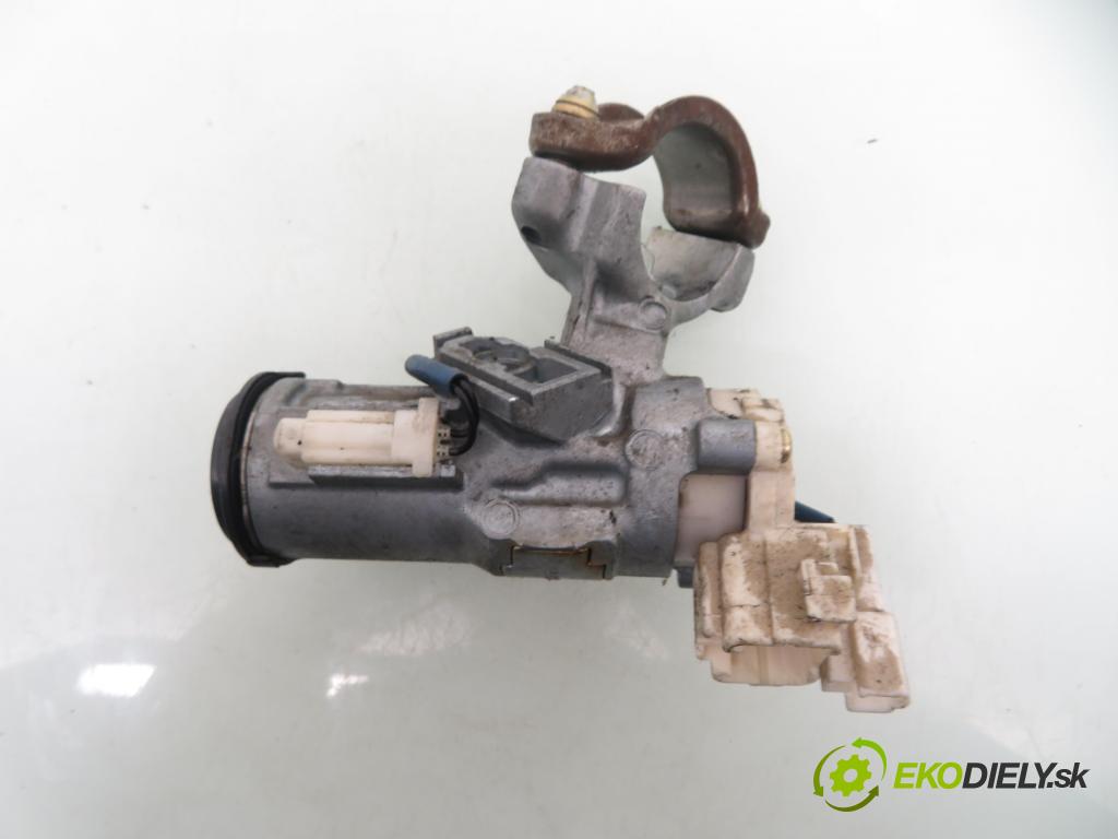 TOYOTA YARIS VERSO (_P2_) MINIVAN 2003 62,00 1.3 84 - 2NZ-FE 1299,00 spinačka 8978352020 ; 627727000 (Spínacia skrinka)