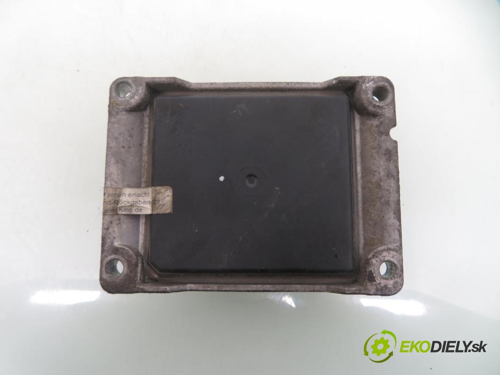 OPEL CORSA C (X01) HB 2005 59,00 1.2 16V Twinport 80 - Z 12 XEP 1229,00 Riadiaca jednotka Motor 1039S10736 ; 0261208253 ; 55352622