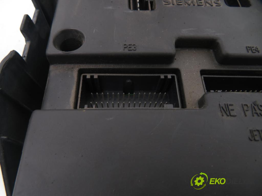 RENAULT SCENIC I (JA0/1_) MINIVAN 2001 79,00 1.6 - K4M 700 1598,00 MODUL BSI 8200029340B ; S108502510F ; 7703397911