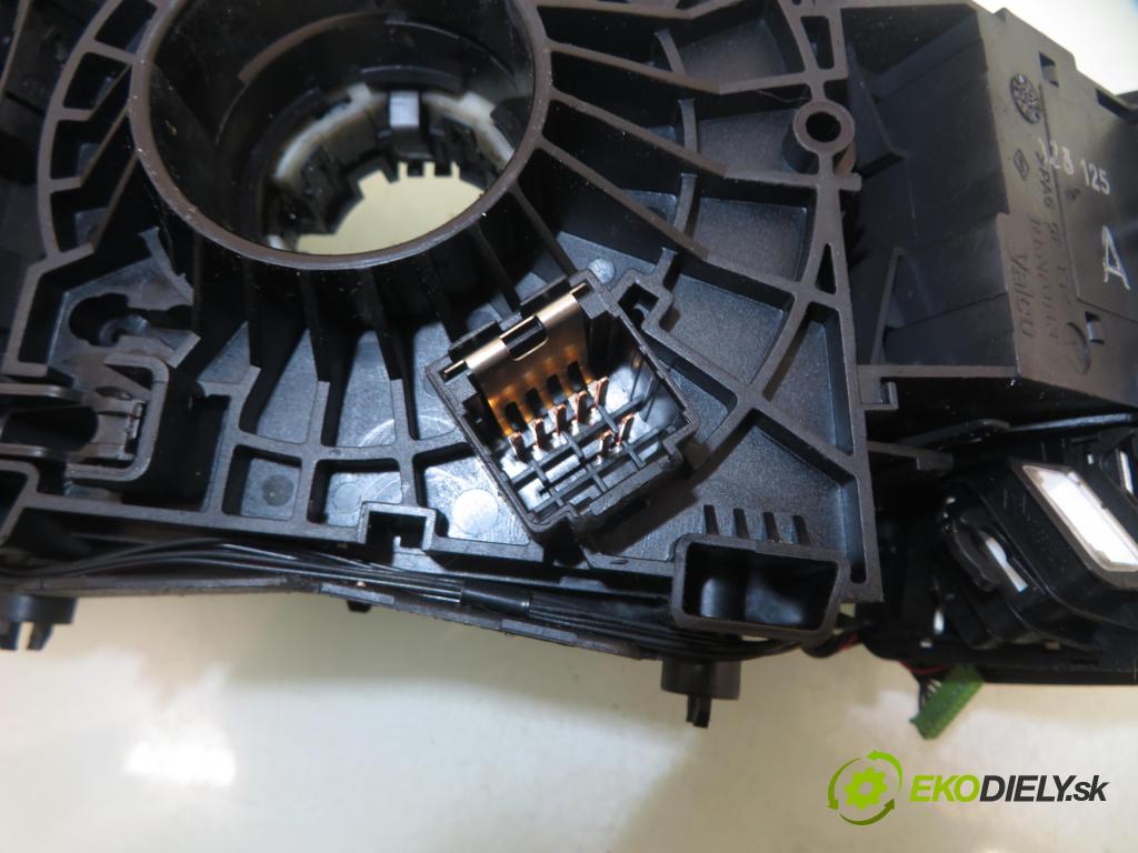 RENAULT SCENIC II (JM0/1_) MINIVAN 2006 63,00 1.5 dCi (JM1F) - K9K 724 1461,00 páčka/prepínač 8200511214