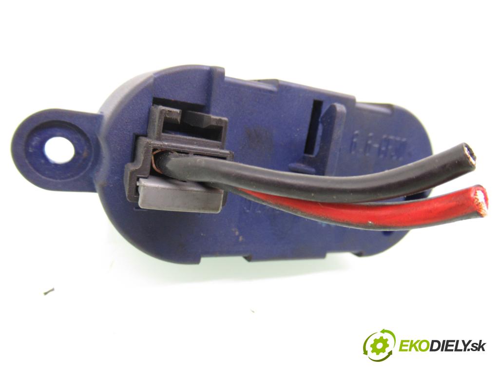 RENAULT LAGUNA II (BG0/1_) LIFTBACK 2001 79,00 1.6 16V (BG0A, BG0L) - K4M 714 1598,00 rezistor / reostat kúrenia 52485218