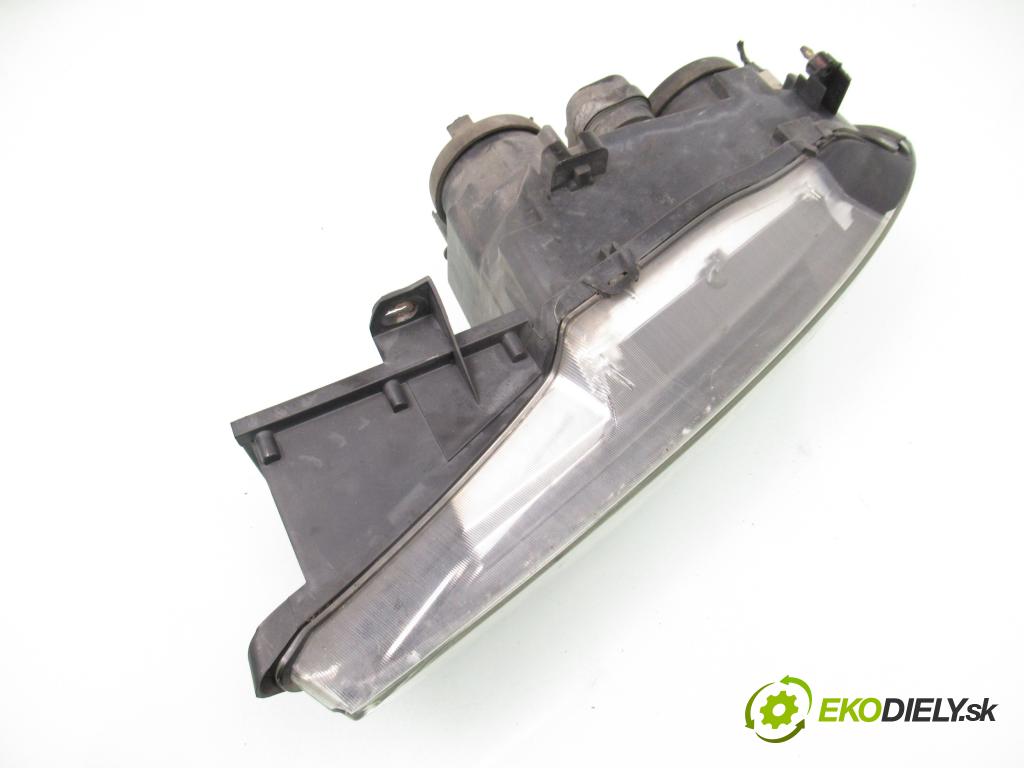 NISSAN PRIMERA Hatchback (P11) LIFTBACK 2000 84,00 1.8 16V - QG18DE 1769,00 Svetlo PP 89003045