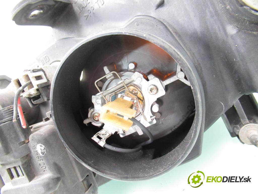 NISSAN PRIMERA Hatchback (P11) LIFTBACK 2000 84,00 1.8 16V - QG18DE 1769,00 Svetlo PP 89003045